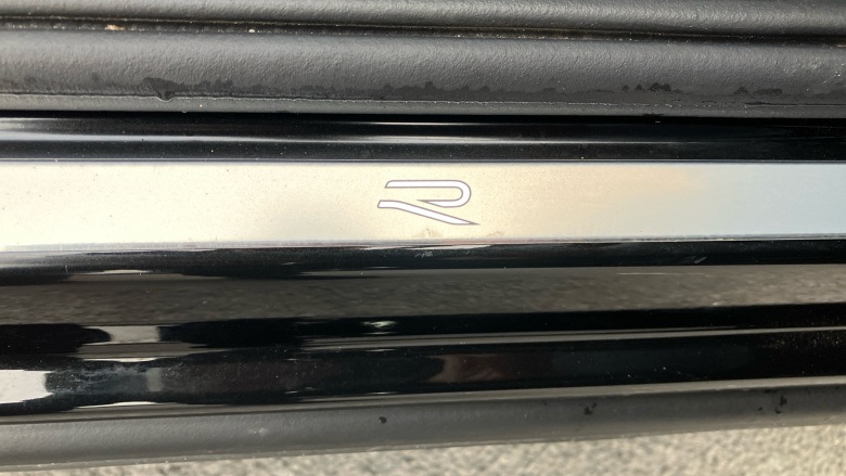 Volkswagen Tiguan 1.5 TSI eHybrid R-Line 5dr DSG Estate